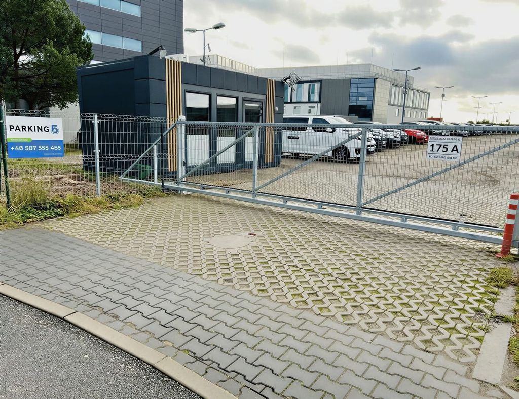 Parking Piątka - lotnisko Gdańsk-Rębiechowo (GDN) - zdjęcie 6