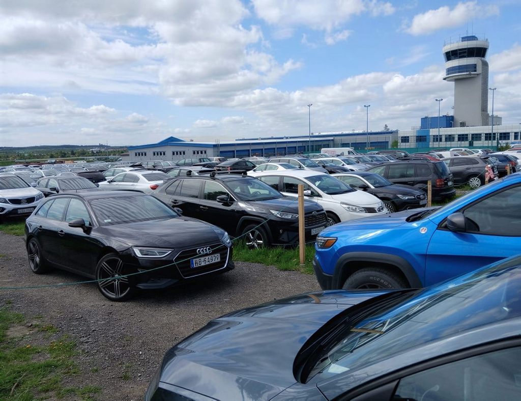 Parking P12 - lotnisko Gdańsk im. Lecha Wałęsy (GDN) - zdjęcie 4
