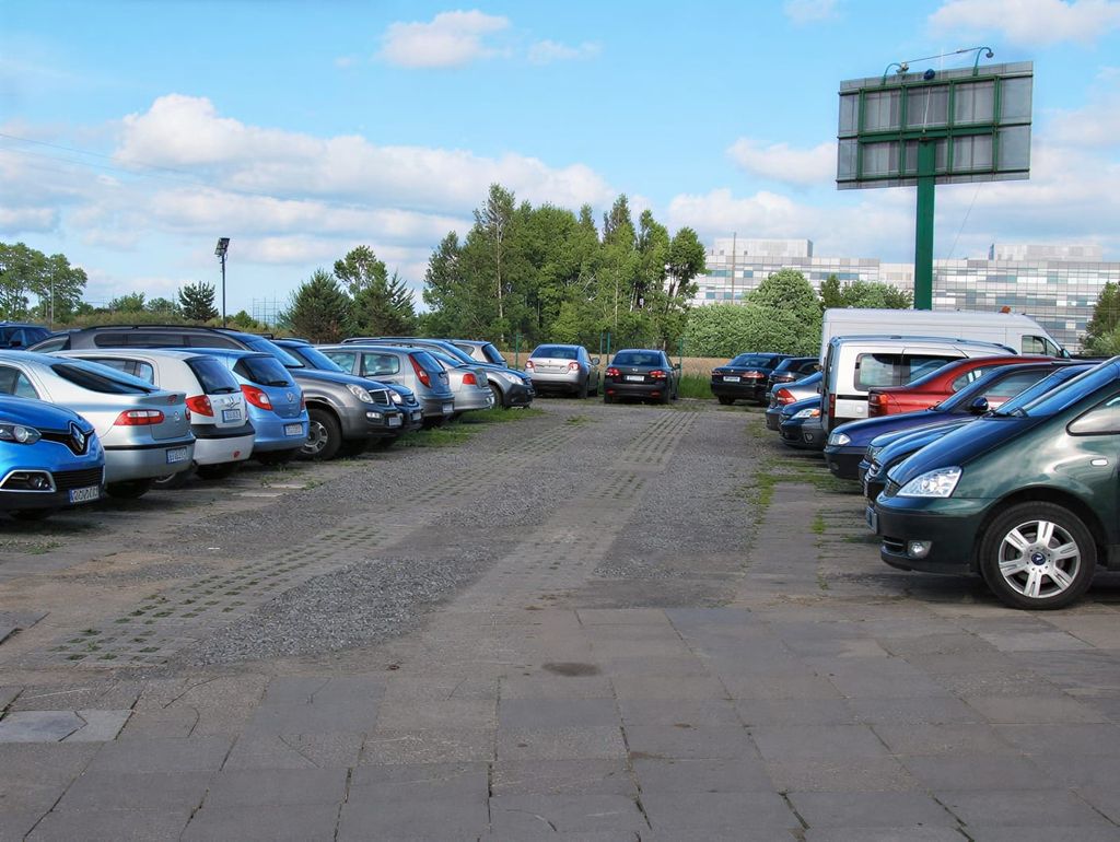Zdjecie parkingu Sky Parking przy lotnisku w Gdańsku