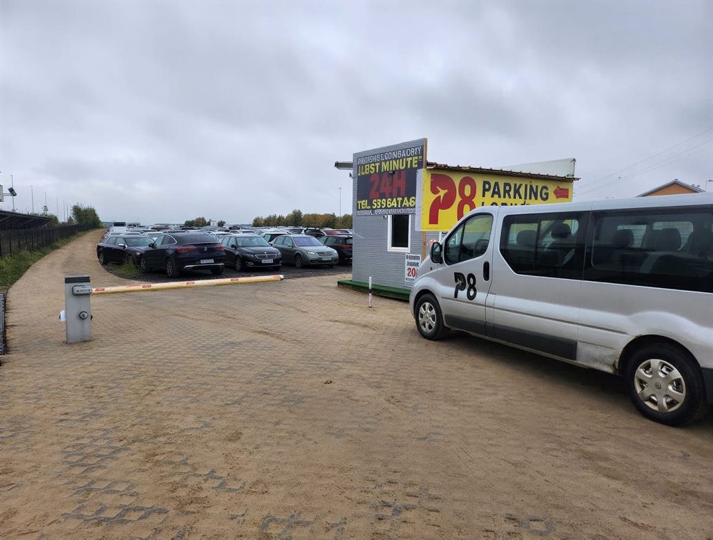 Auto Airport Parking - lotnisko Gdańsk-Rębiechowo (GDN) - zdjęcie 12