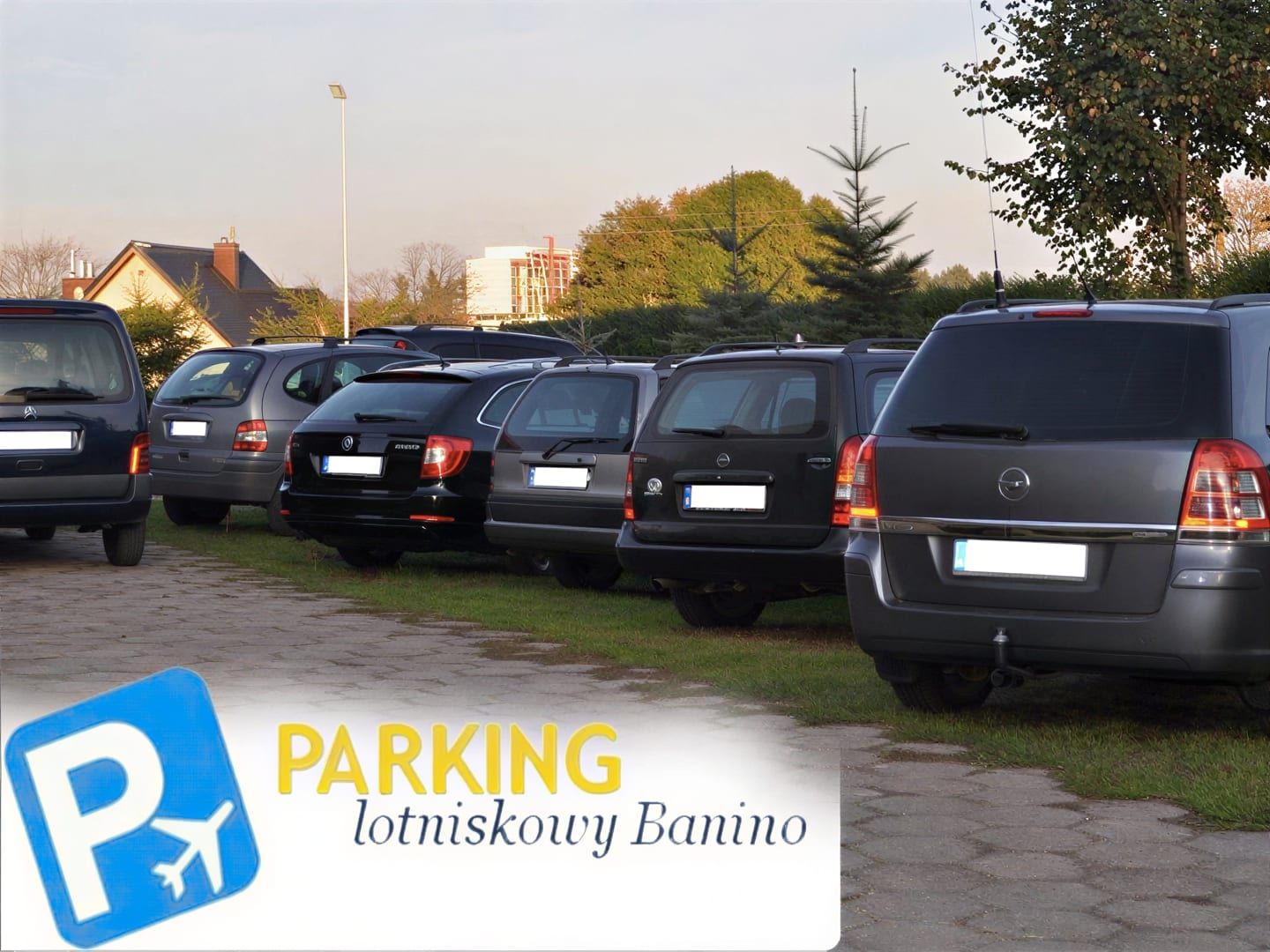 Parking Lotniskowy Banino - zdjęcie parkingu