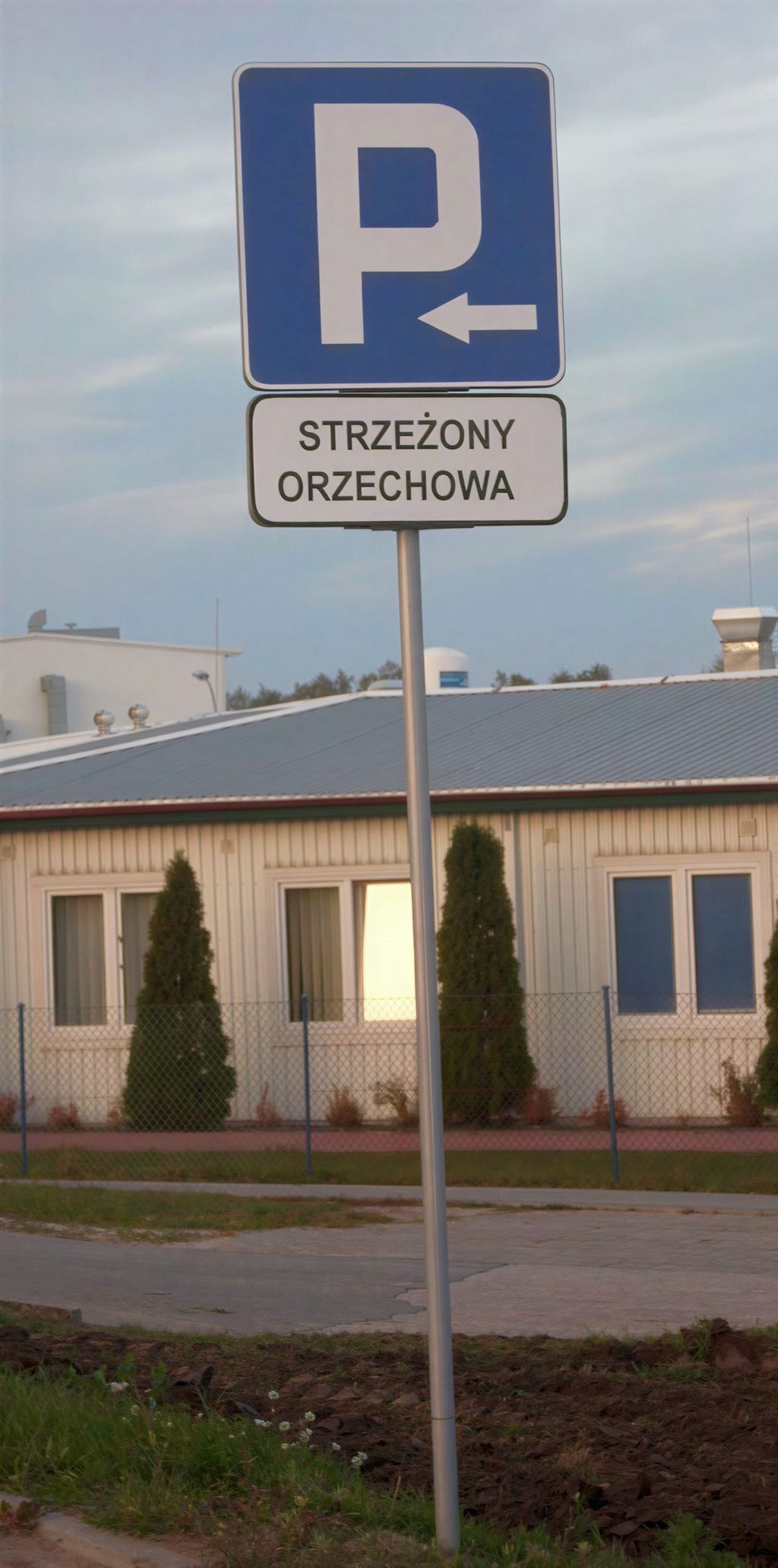 Zdjęcie Gdańsk Parking Lotnisko | Banino